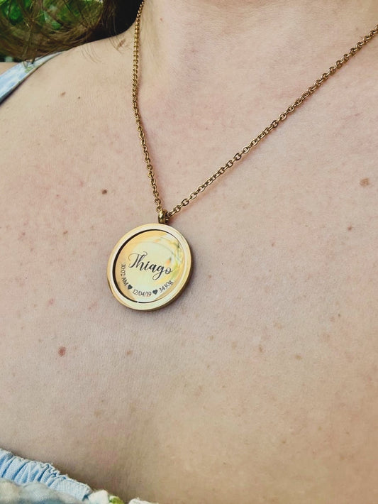 Rotating round Necklace with name
