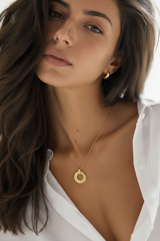 Personalized Circle Pendant Necklace – Engraved Minimalist Gold Disc Necklace for Women