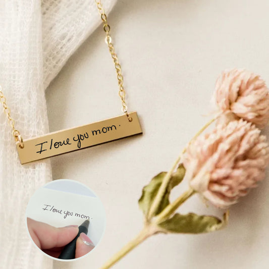 Bar necklace engraved with handwritten calligraphy